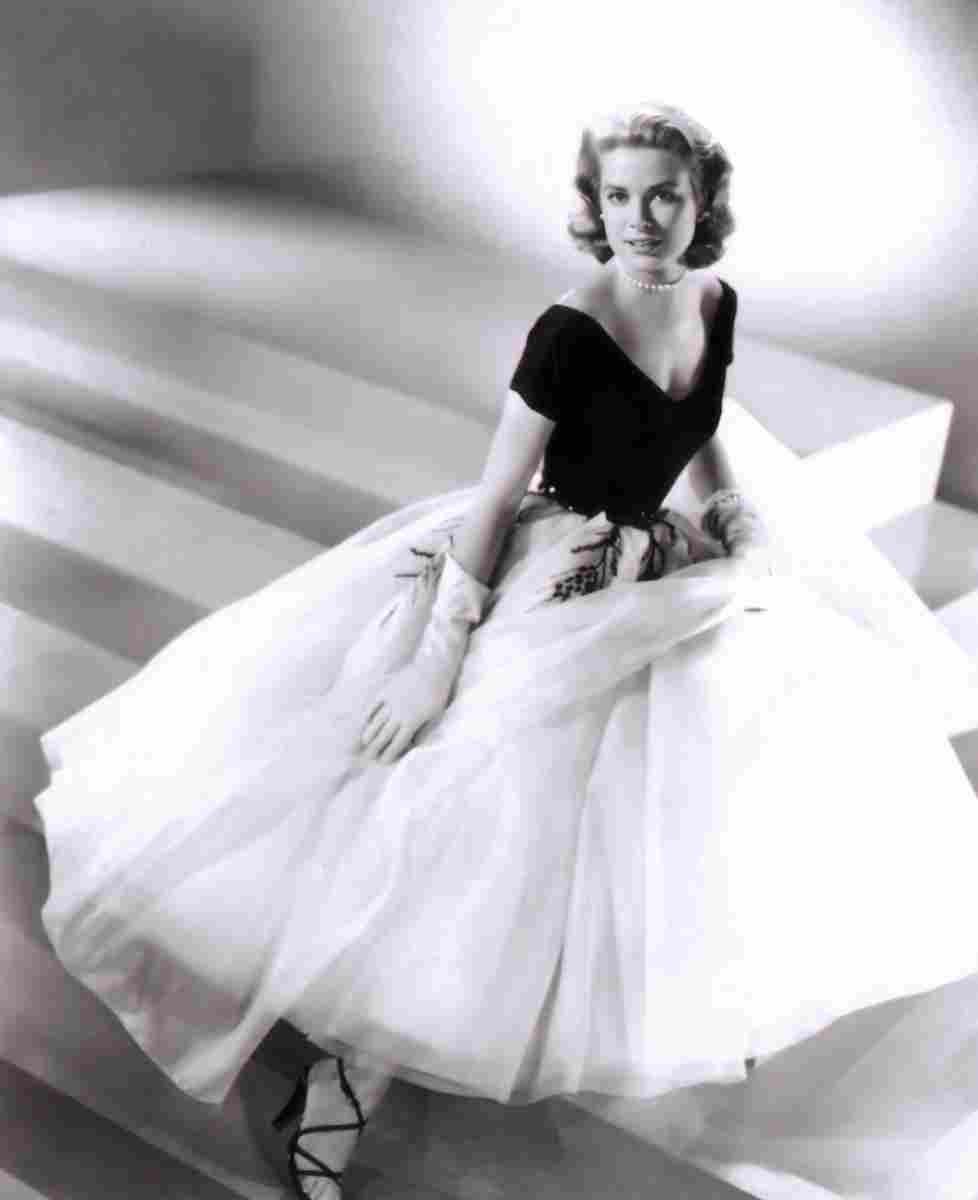 Kelly Grace Rear Window 4 film star poster A4 Photo Print