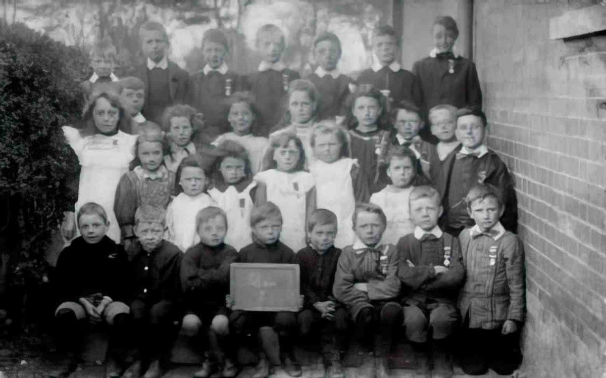 Kent Blean School Photo II Vintage A4 Photo Print