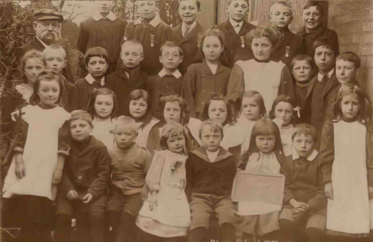 Kent Blean School Photo in 1910 Vintage A4 Photo Print
