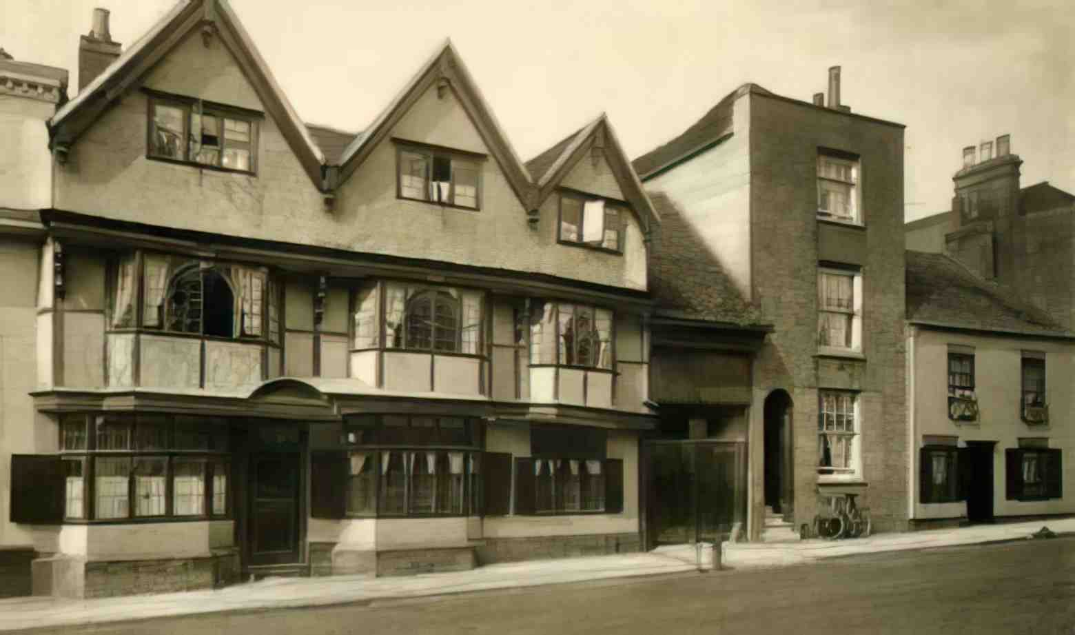 Kent Canterbury St Dunstans Old House c1917 Vintage A4 Photo Print