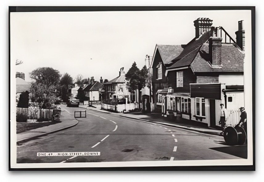 Kent Downe High Street Queens Head Pub & 2 Workmen Large Wheel Of Cable Rp Vintage A4 Photo Print