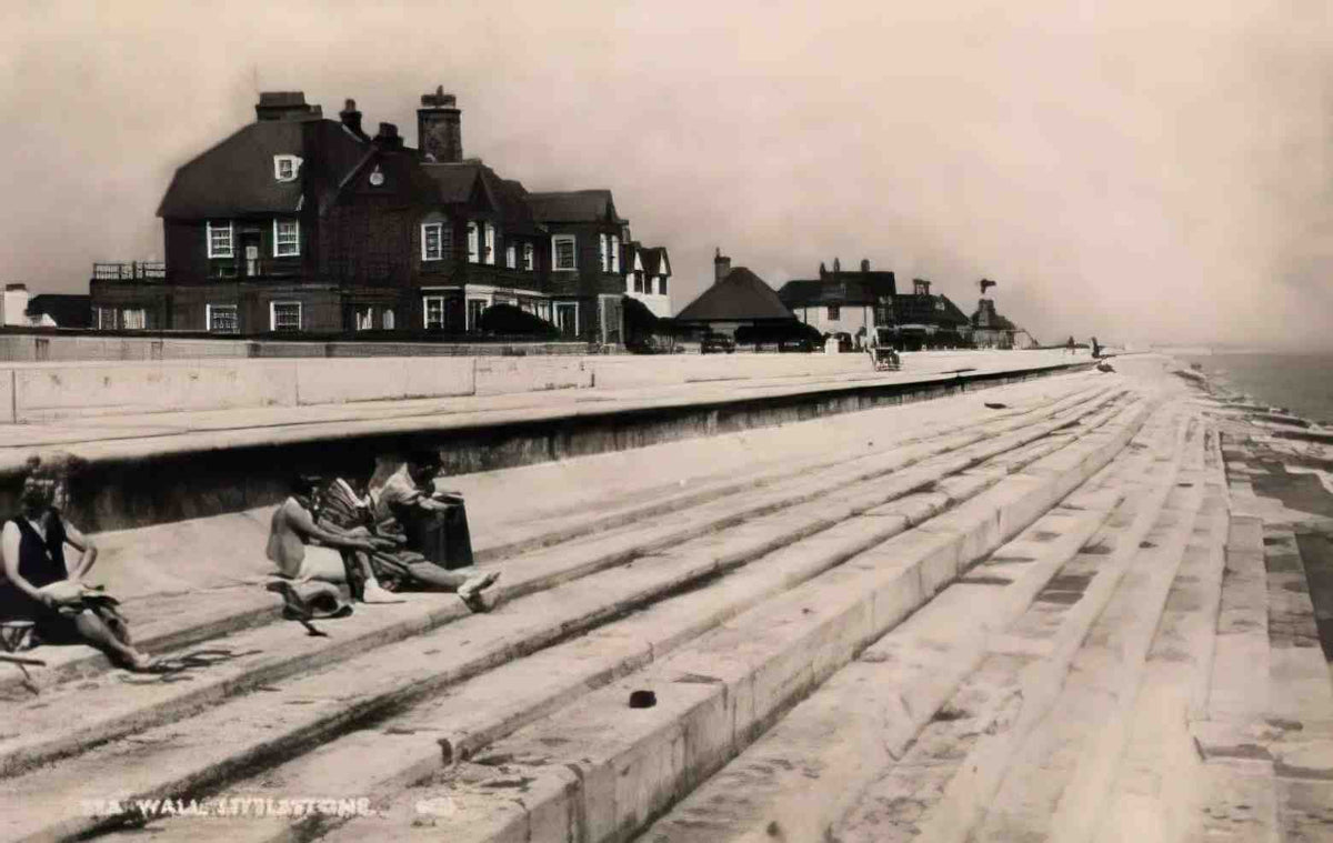 Kent Littlestone on Sea Sea Wall Vintage A4 Photo Print