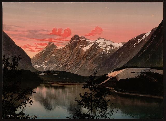 Kongen og Dronningen Bispen Vintage A4 Photo Print
