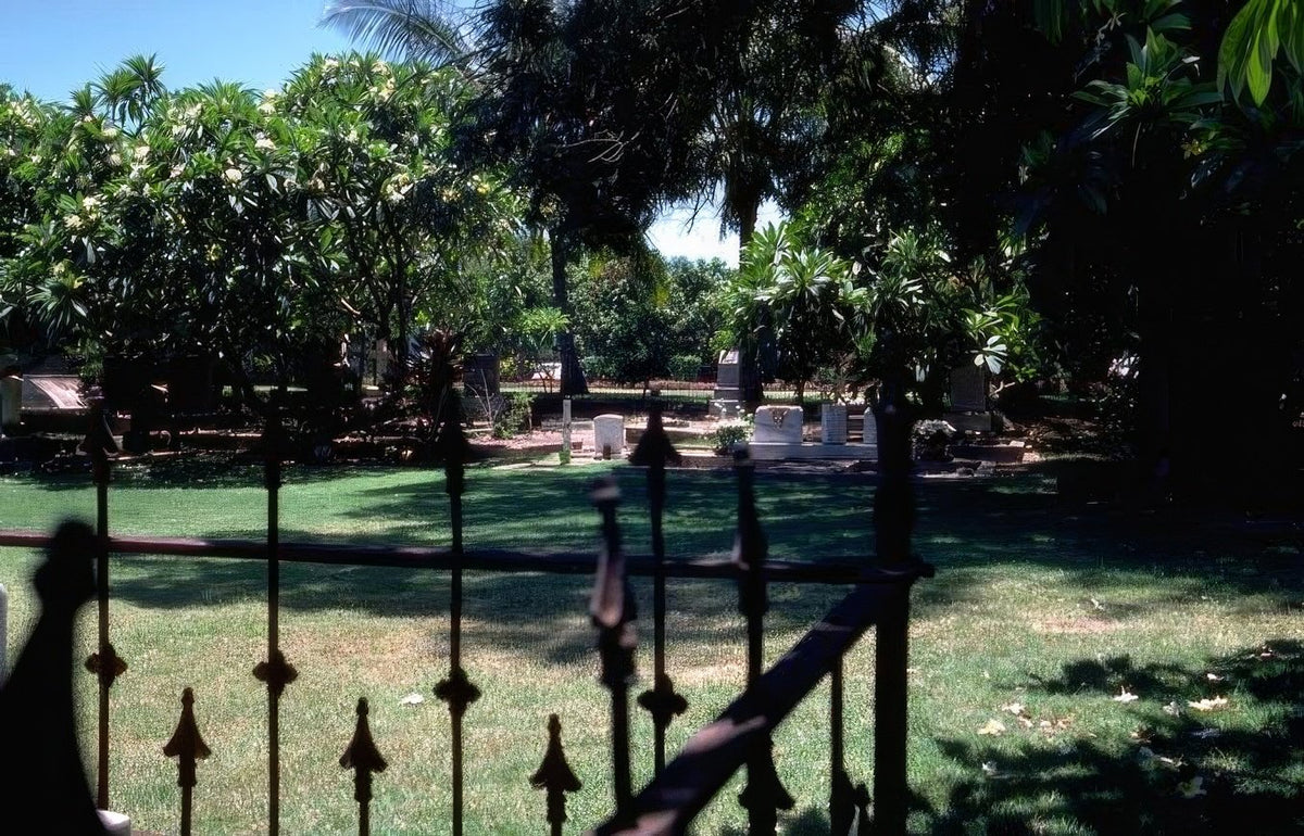 Landmark Cemetery View Hawaiian A4 Photo Print