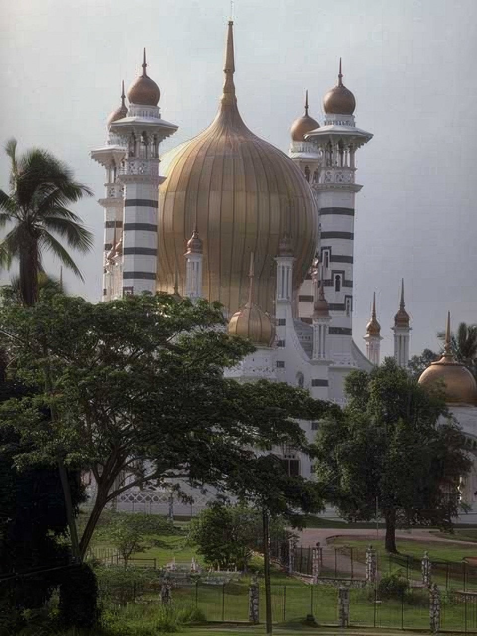 Landmark Royal Mosque Faisal A4 Photo Print