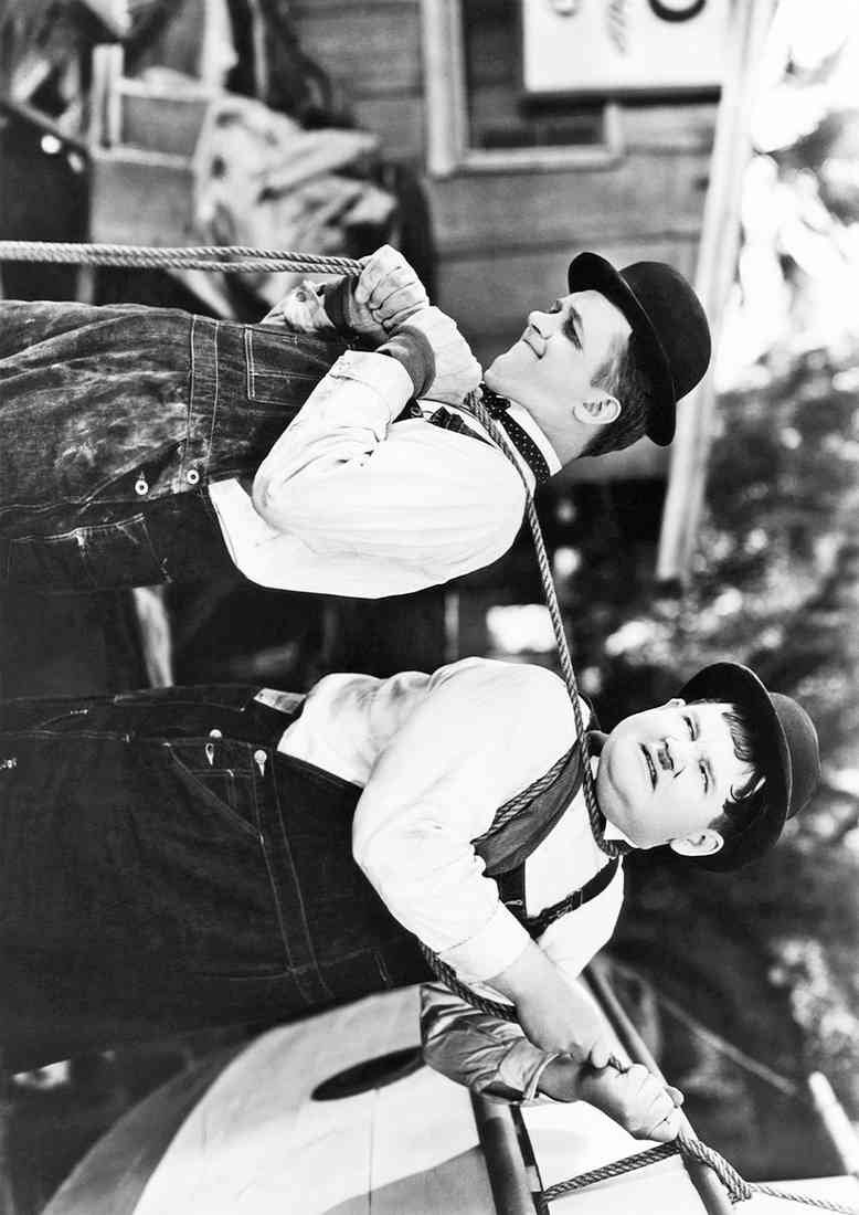 Laurel & Hardy Towed in a Hole 02 A4 Photo Print