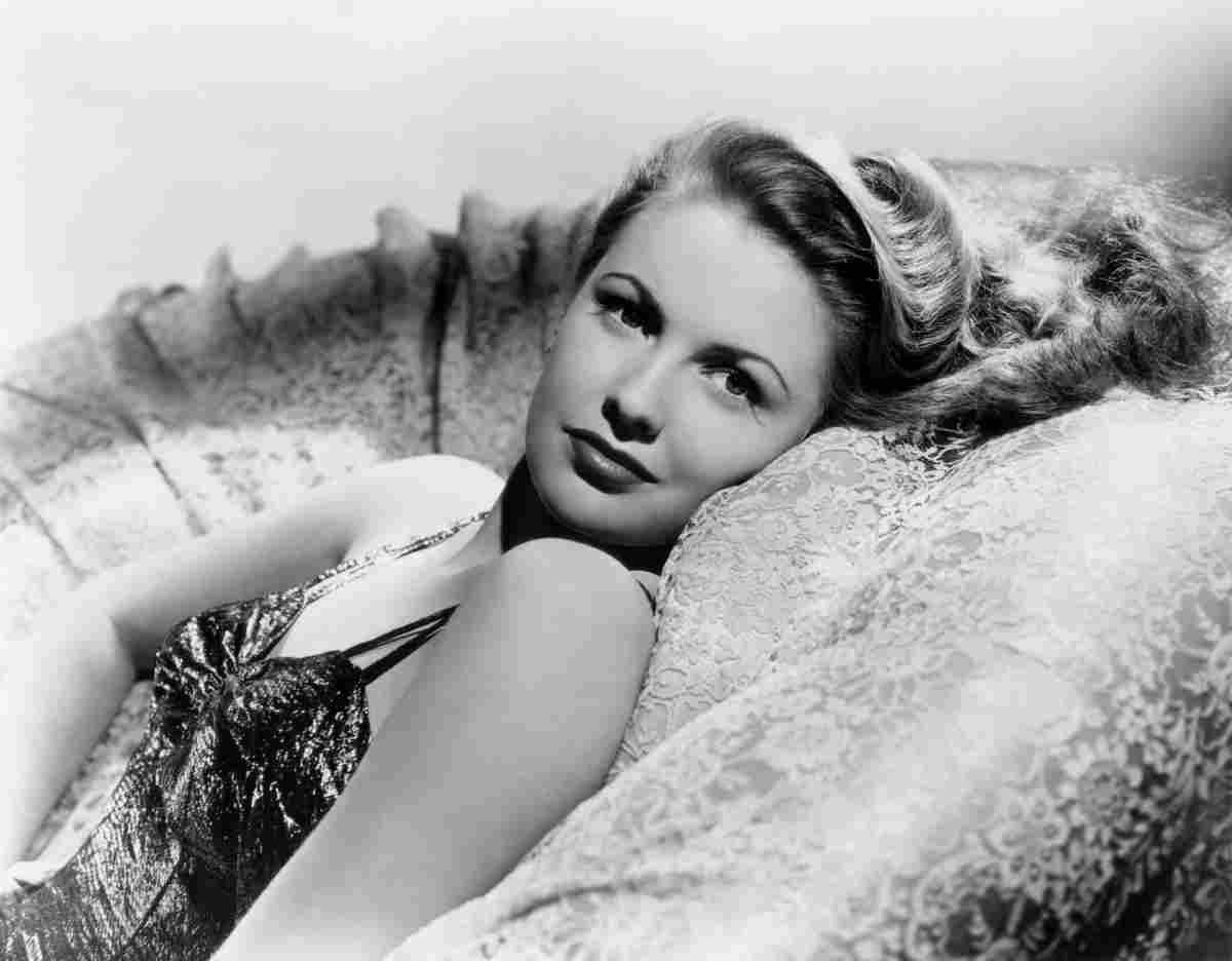 Leslie Joan 5XL film star poster A4 Photo Print