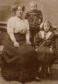 Lily Shepherd and her daughters Lily Emily and Violet 1212pix Vintage A4 Photo Print