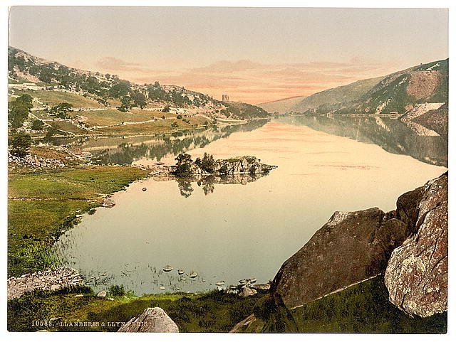 Llanberis and Lyn Peris Vintage A4 Photo Print