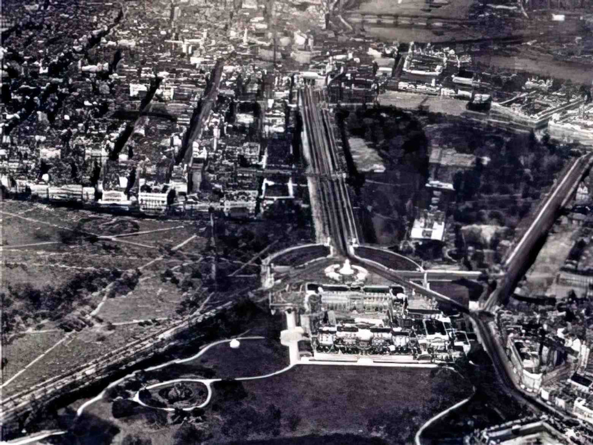 London Buckingham Palace from the Air Vintage A4 Photo Print