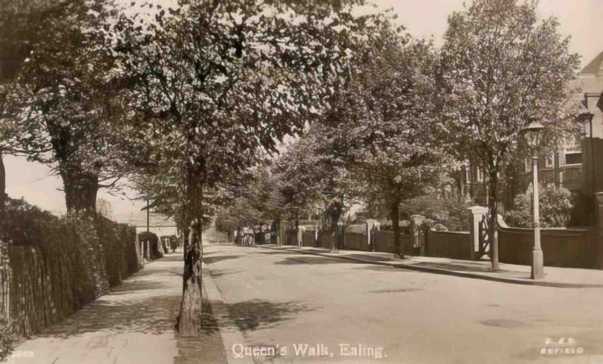 London Ealing Queens Walk Vintage A4 Photo Print