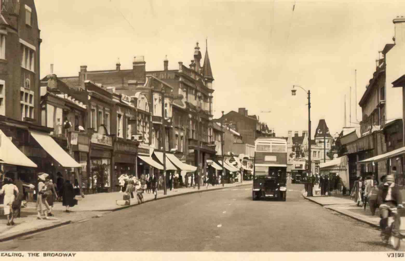 London Ealing The Broadway Vintage A4 Photo Print