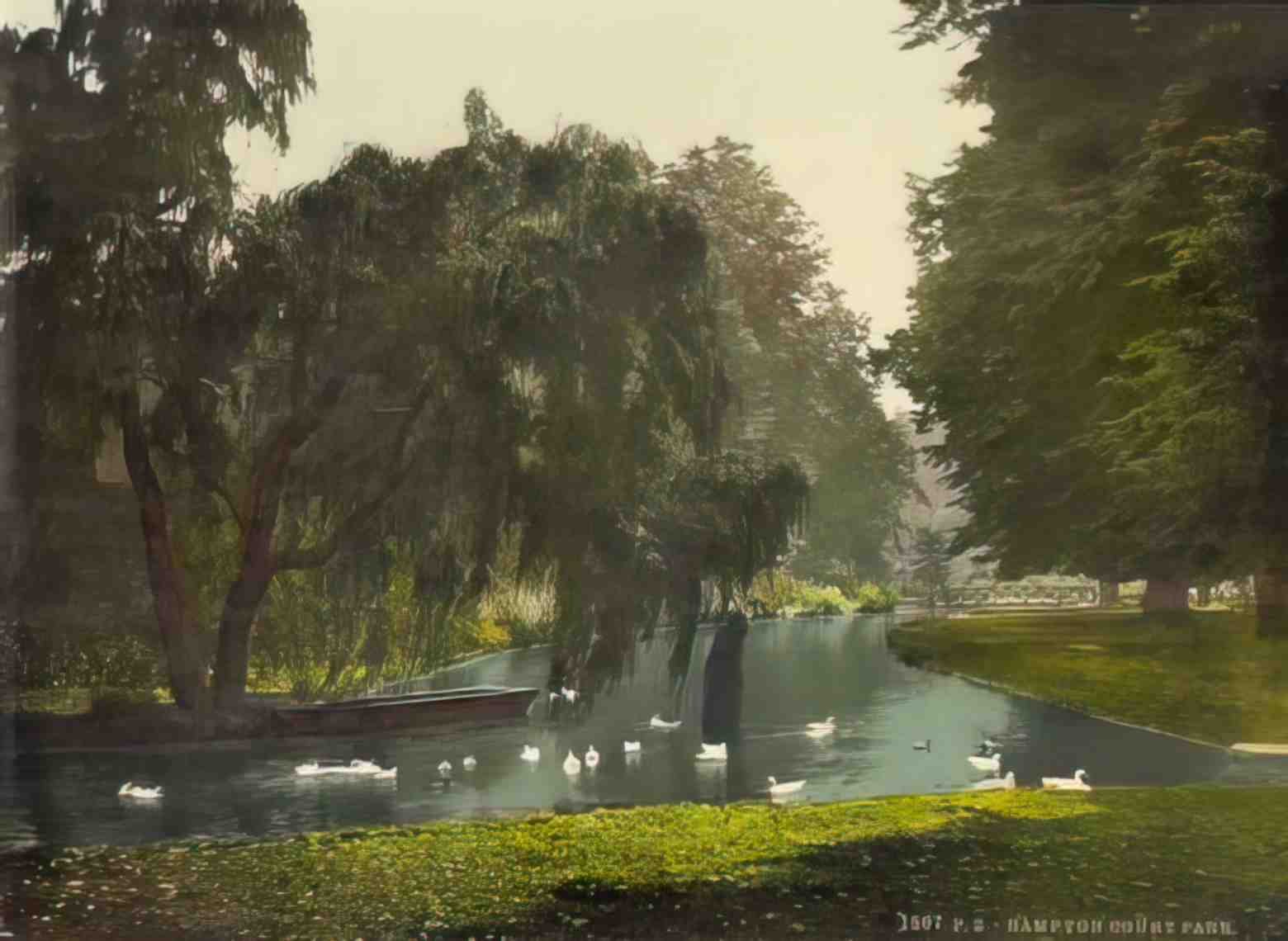 London Hampton Court Park Vintage A4 Photo Print