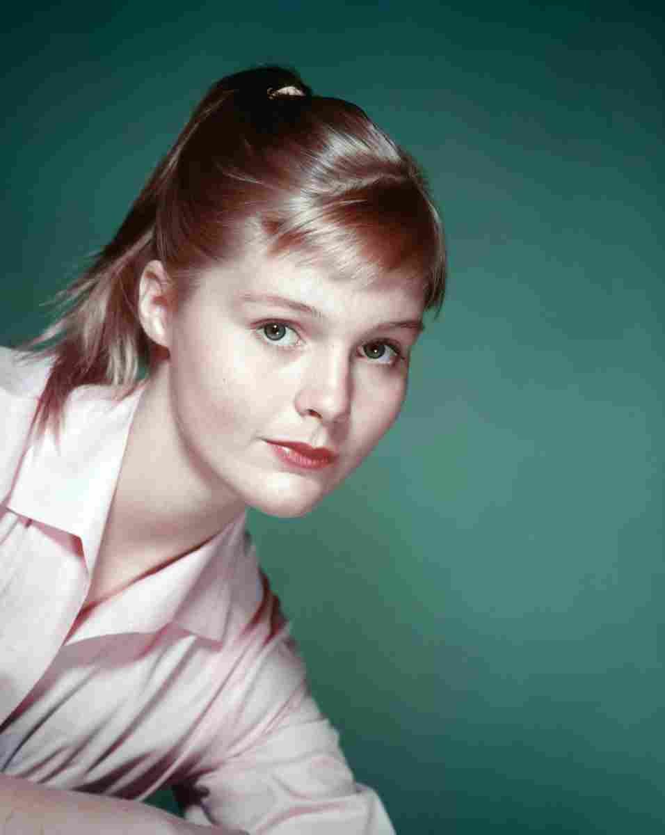 Lynley Carol 5 film star poster A4 Photo Print