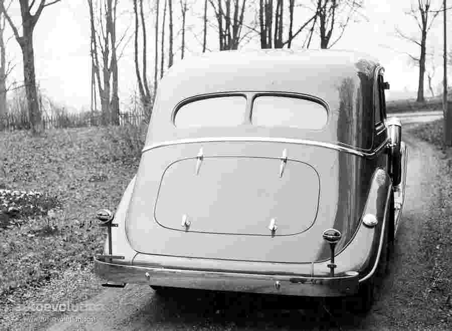MAYBACHTypSW42 2781 13 Car A4 Photo Print