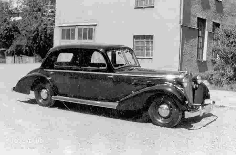 MAYBACHTypSW42 2781 14 Car A4 Photo Print