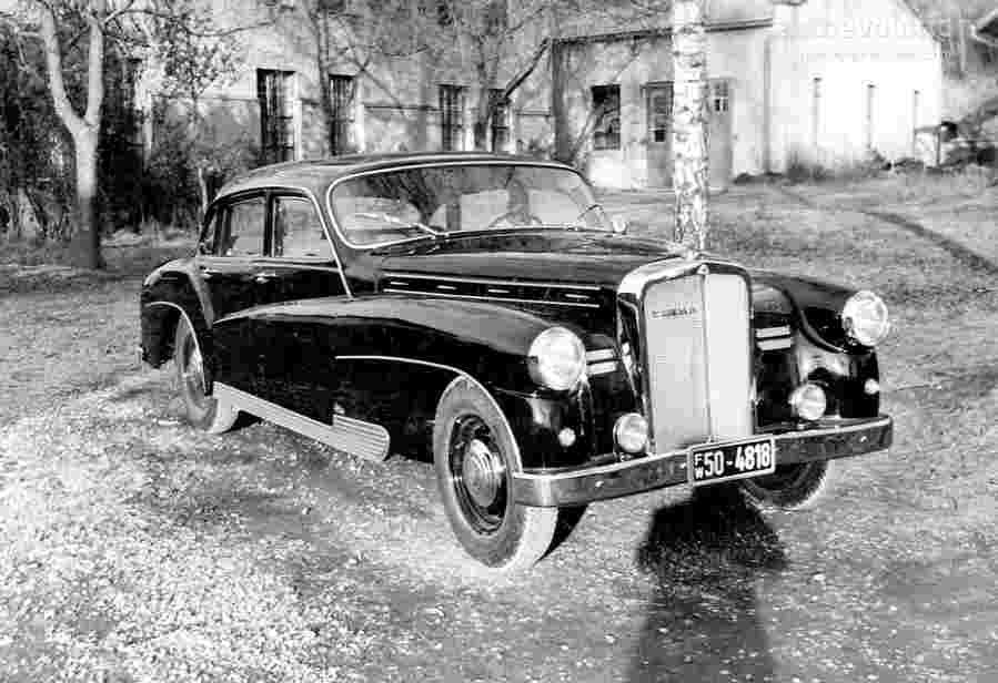 MAYBACHTypSW42 2782 6 Car A4 Photo Print