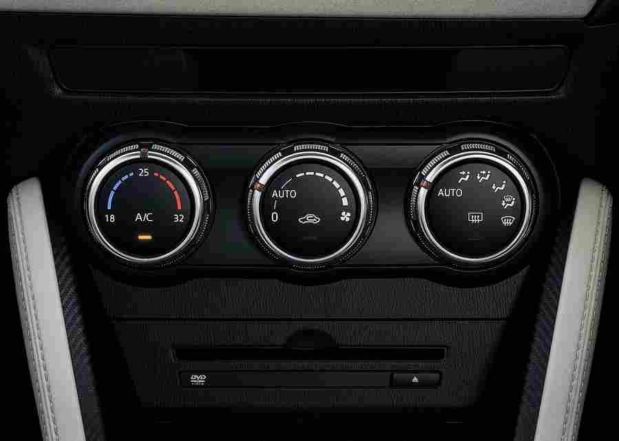 MAZDA 2 5320 26 Car A4 Photo Print