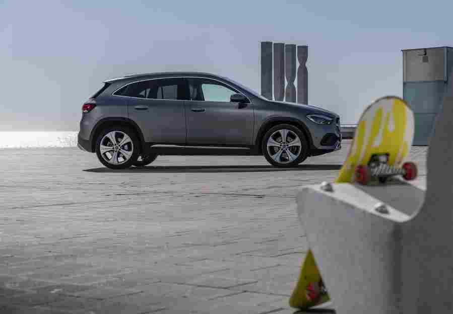 MERCEDES BENZ GLA 6718 101 Car A4 Photo Print