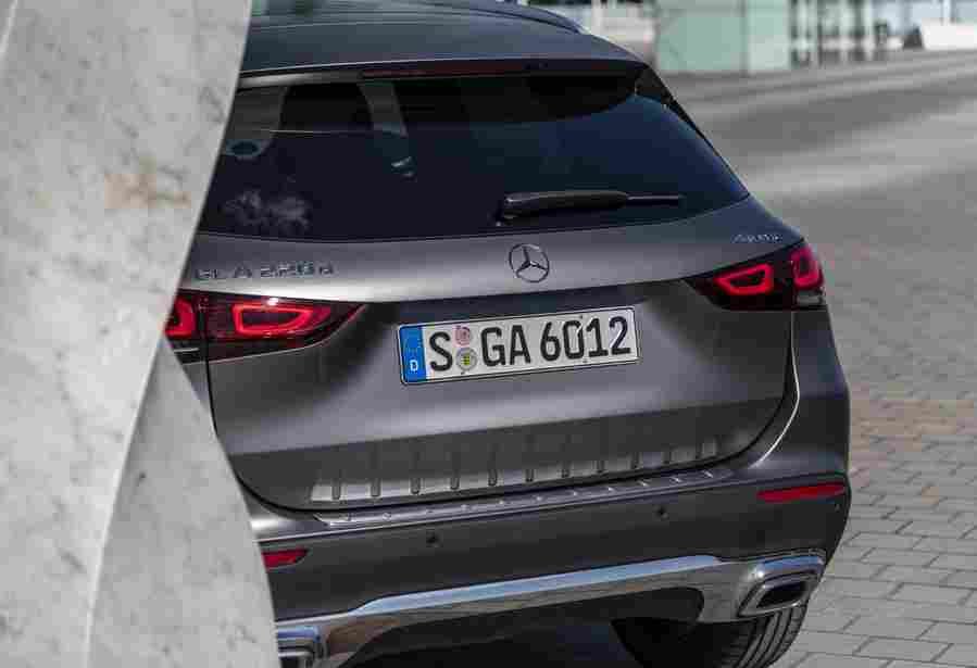 MERCEDES BENZ GLA 6718 102 Car A4 Photo Print