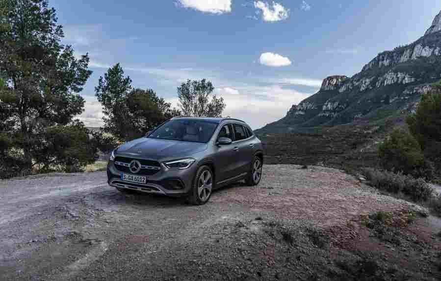 MERCEDES BENZ GLA 6718 104 Car A4 Photo Print
