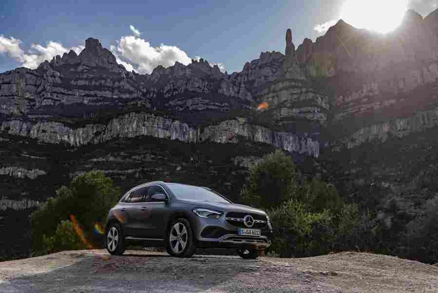 MERCEDES BENZ GLA 6718 105 Car A4 Photo Print