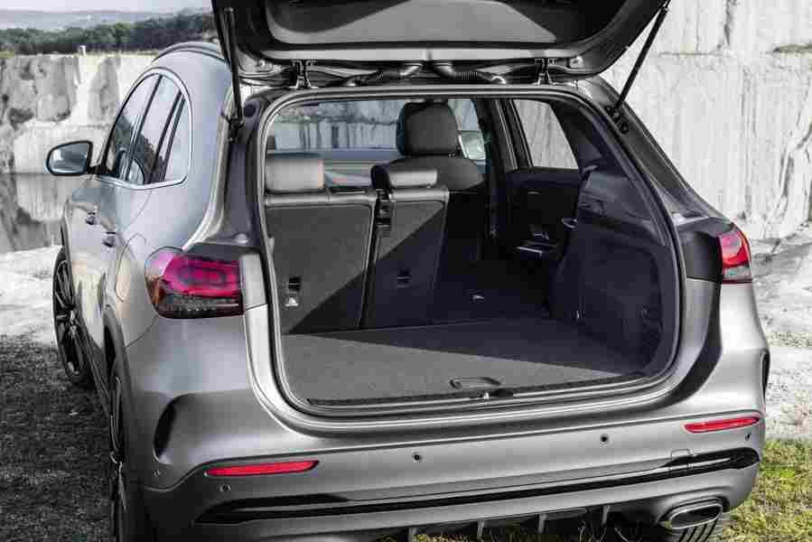 MERCEDES BENZ GLA 6718 11 Car A4 Photo Print