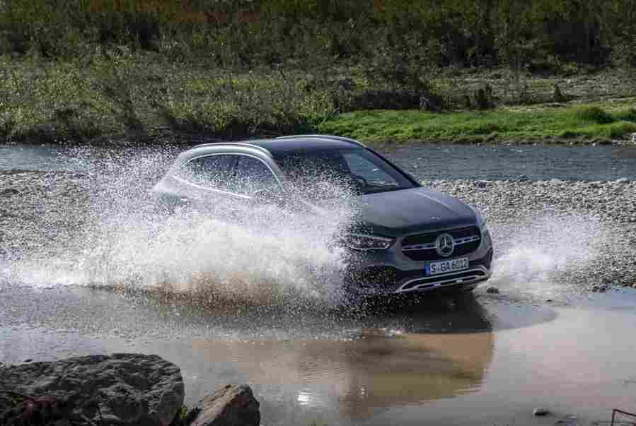 MERCEDES BENZ GLA 6718 111 Car A4 Photo Print