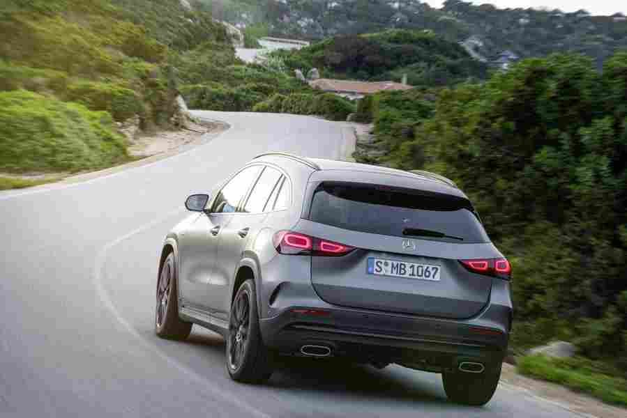 MERCEDES BENZ GLA 6718 28 Car A4 Photo Print