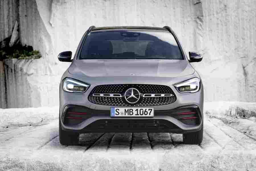 MERCEDES BENZ GLA 6718 36 Car A4 Photo Print