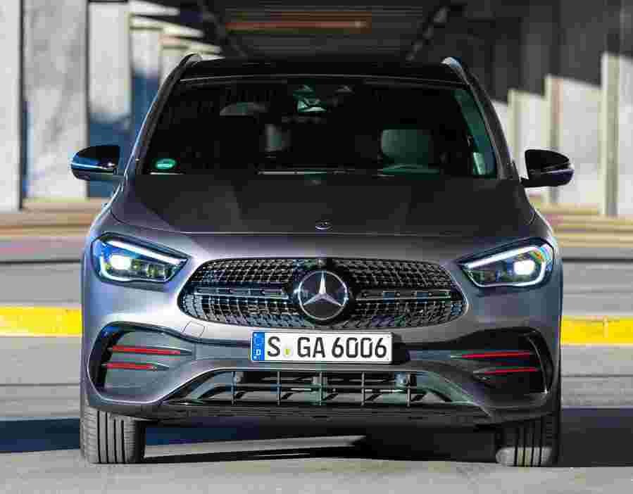 MERCEDES BENZ GLA 6718 52 Car A4 Photo Print