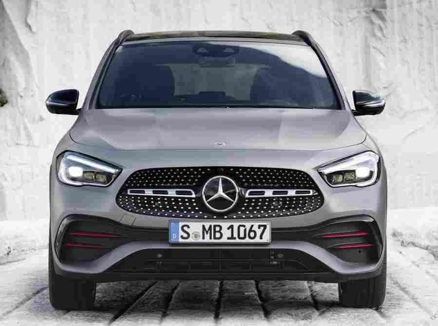 MERCEDES BENZ GLA 6718 54 Car A4 Photo Print