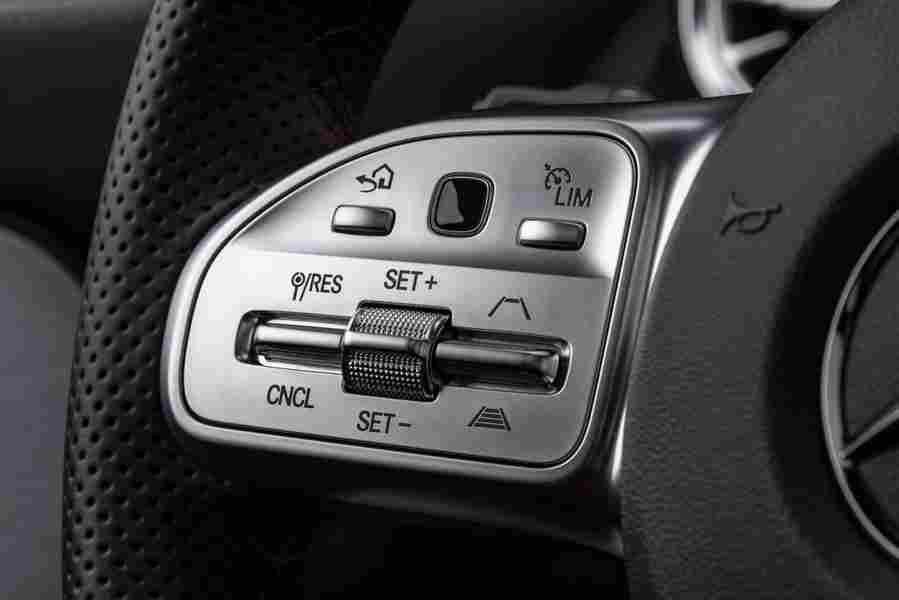 MERCEDES BENZ GLA 6718 57 Car A4 Photo Print