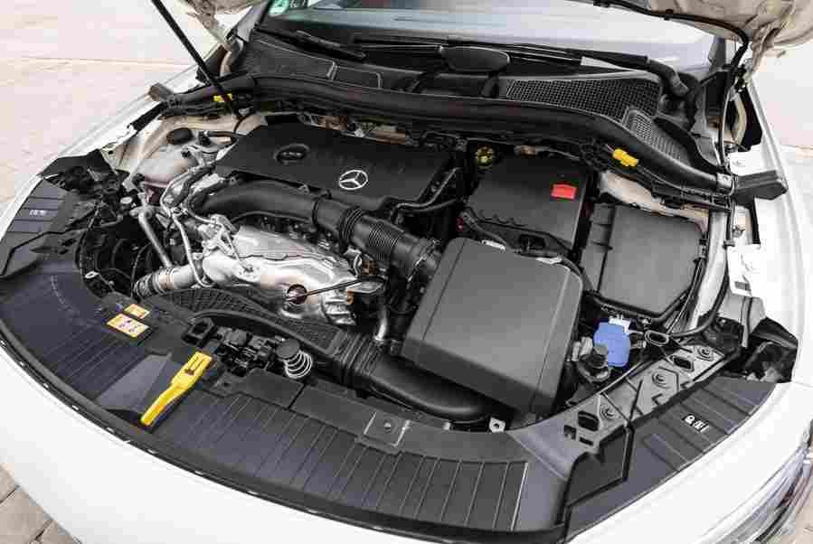 MERCEDES BENZ GLA 6718 62 Car A4 Photo Print