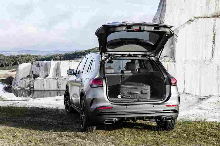 MERCEDES BENZ GLA 6718 7 Car A4 Photo Print
