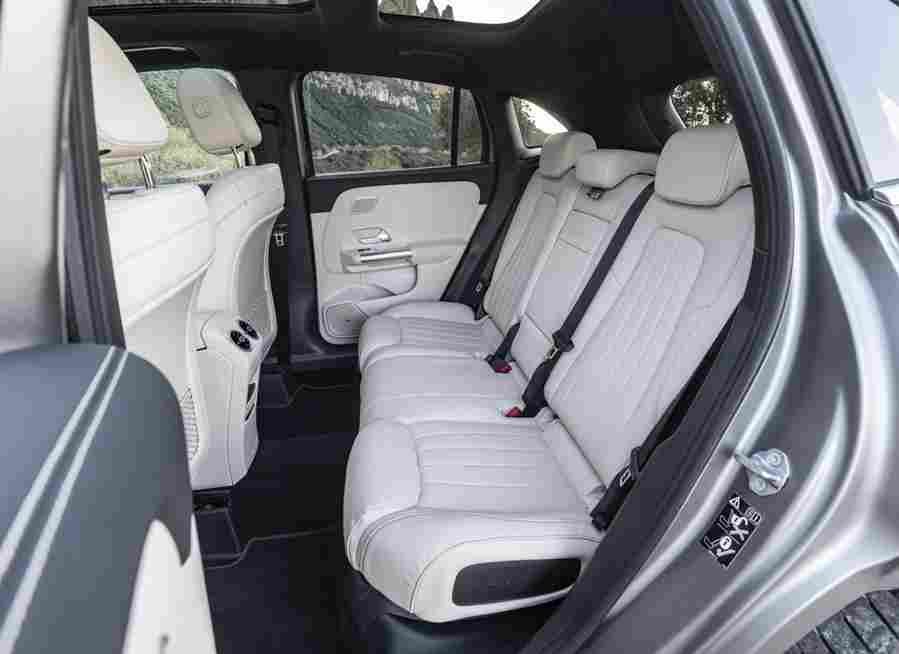 MERCEDES BENZ GLA 6718 71 Car A4 Photo Print