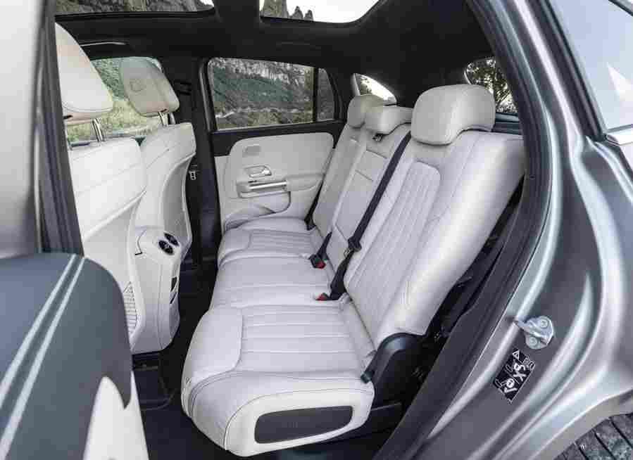 MERCEDES BENZ GLA 6718 73 Car A4 Photo Print