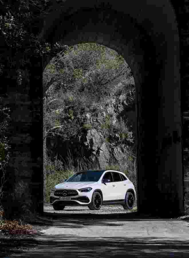 MERCEDES BENZ GLA 6718 82 Car A4 Photo Print