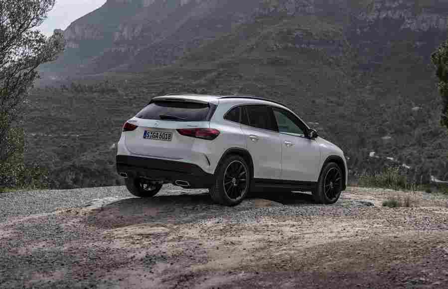 MERCEDES BENZ GLA 6718 89 Car A4 Photo Print