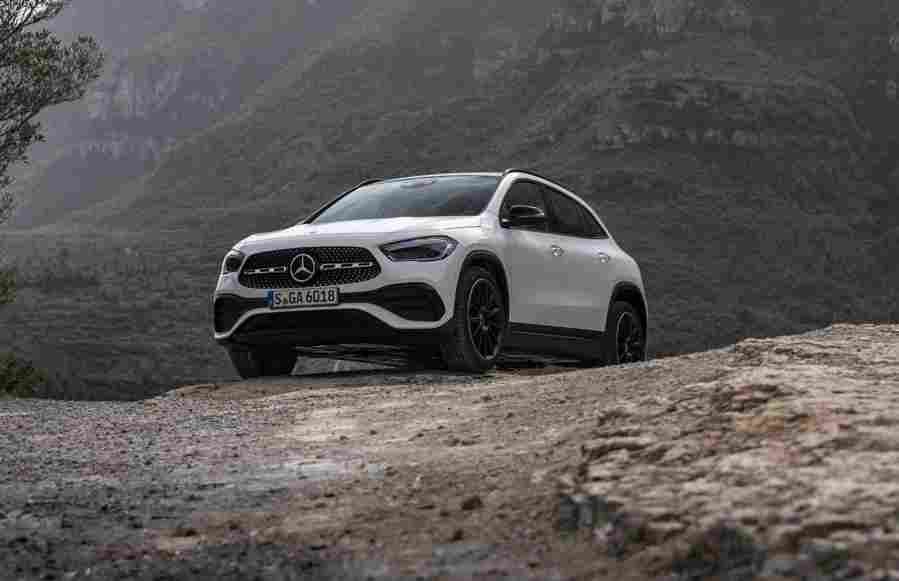 MERCEDES BENZ GLA 6718 90 Car A4 Photo Print