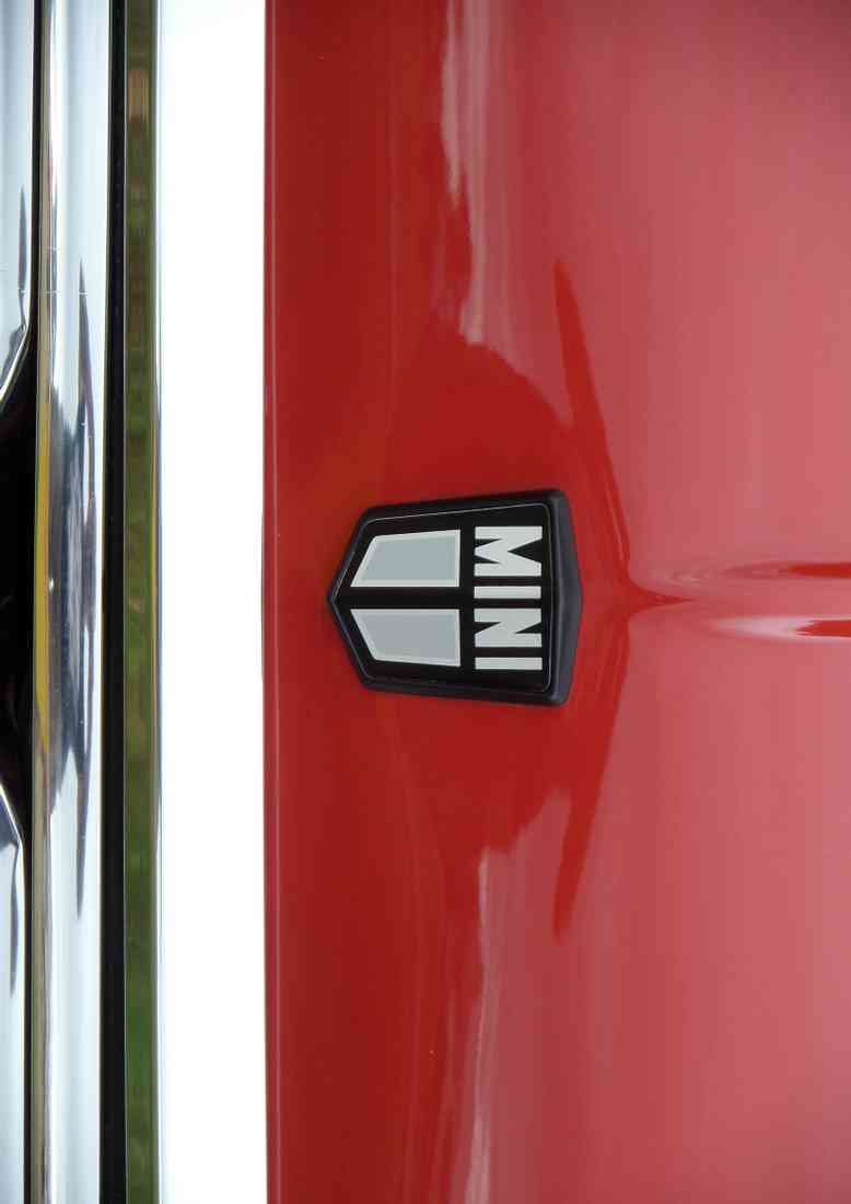 MINI Bonnet 2584 Grille Real A4 Photo Print