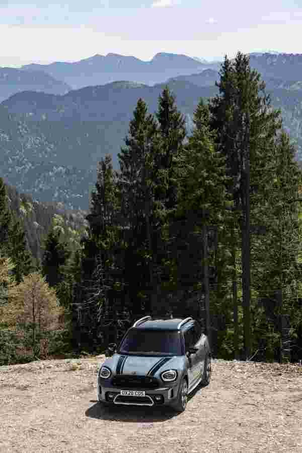 MINI Countryman 6831 102 Car A4 Photo Print
