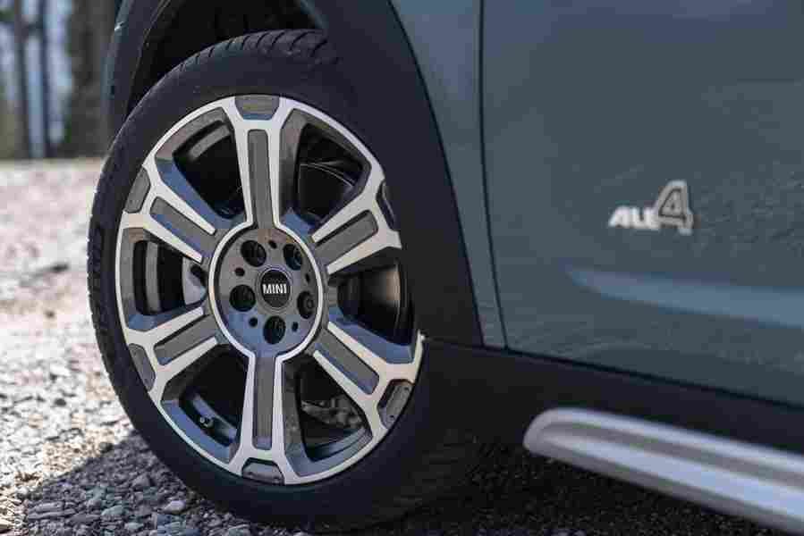 MINI Countryman 6831 127 Car A4 Photo Print