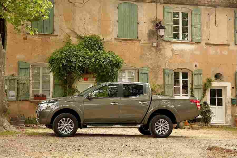 MITSUBISHI L200 Double Cab 5487 46 Car A4 Photo Print