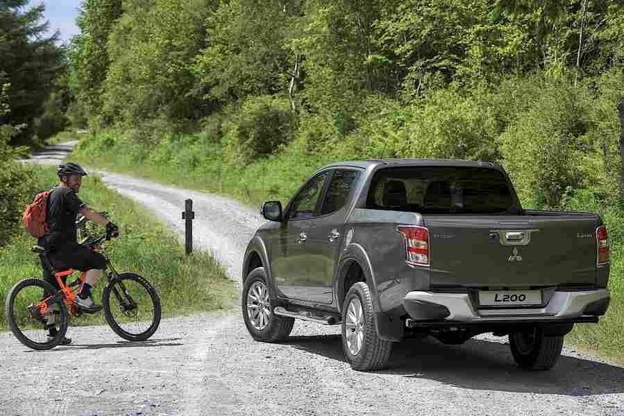 MITSUBISHI L200 Double Cab 5487 47 Car A4 Photo Print