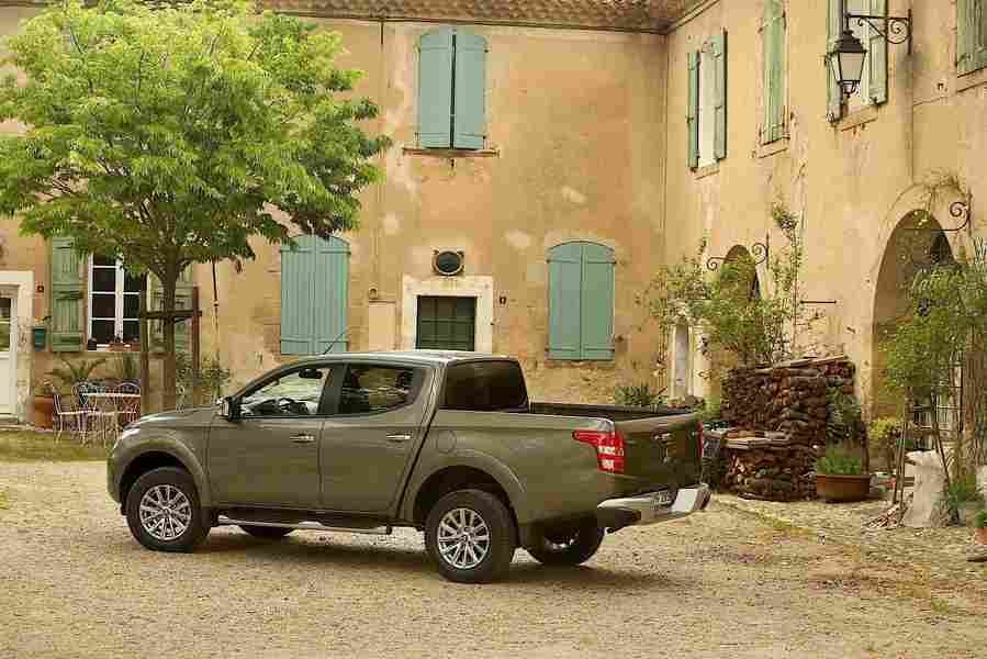 MITSUBISHI L200 Double Cab 5487 64 Car A4 Photo Print
