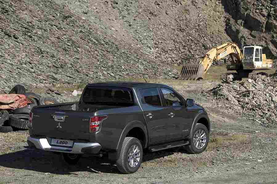 MITSUBISHI L200 Double Cab 5487 68 Car A4 Photo Print