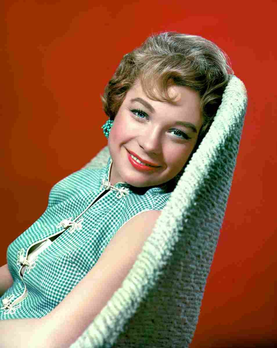 MacLaine Shirley 11 film star poster A4 Photo Print