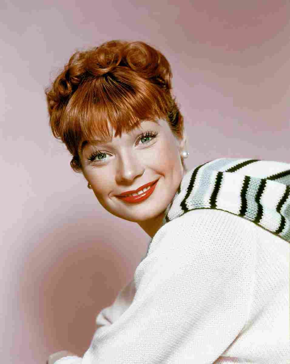MacLaine Shirley 9A film star poster A4 Photo Print