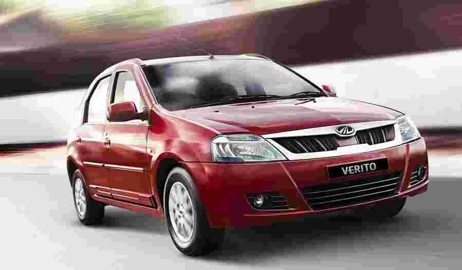 MahindraVerito 4738 3 Car A4 Photo Print